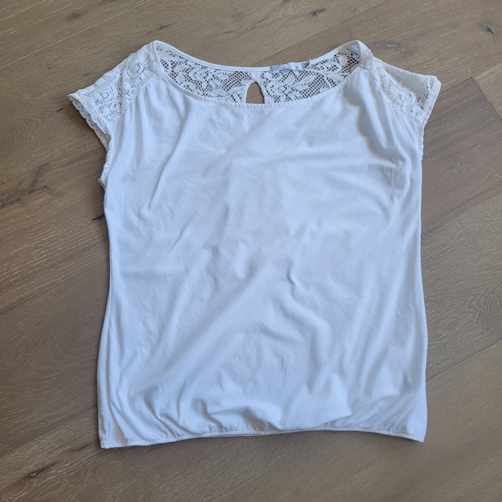 Prana White Crochet Back and Cap Sleeve Short Sleeve Shirt Women's sz XL